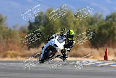 media/Jan-08-2022-SoCal Trackdays (Sat) [[1ec2777125]]/Turn 7 (1035am)/